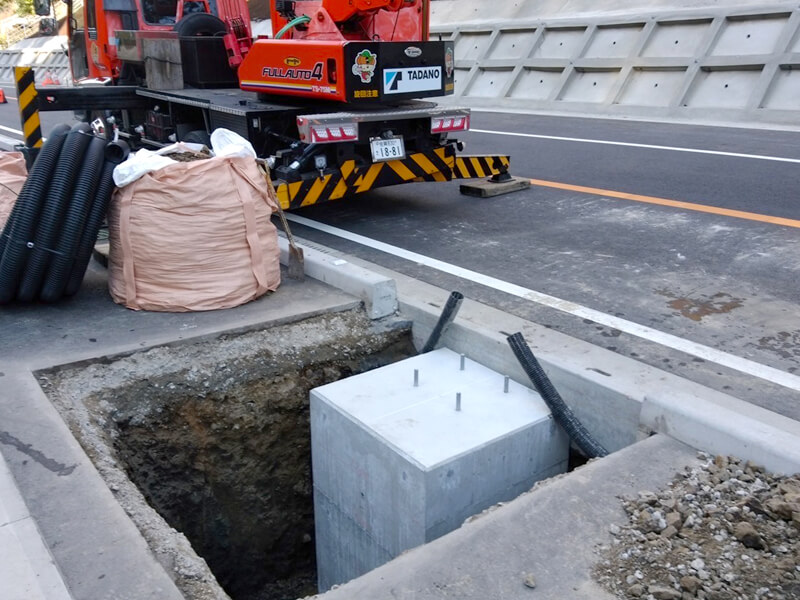 大型掲示板設置工事2